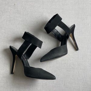 Steve Madden Black suede heels